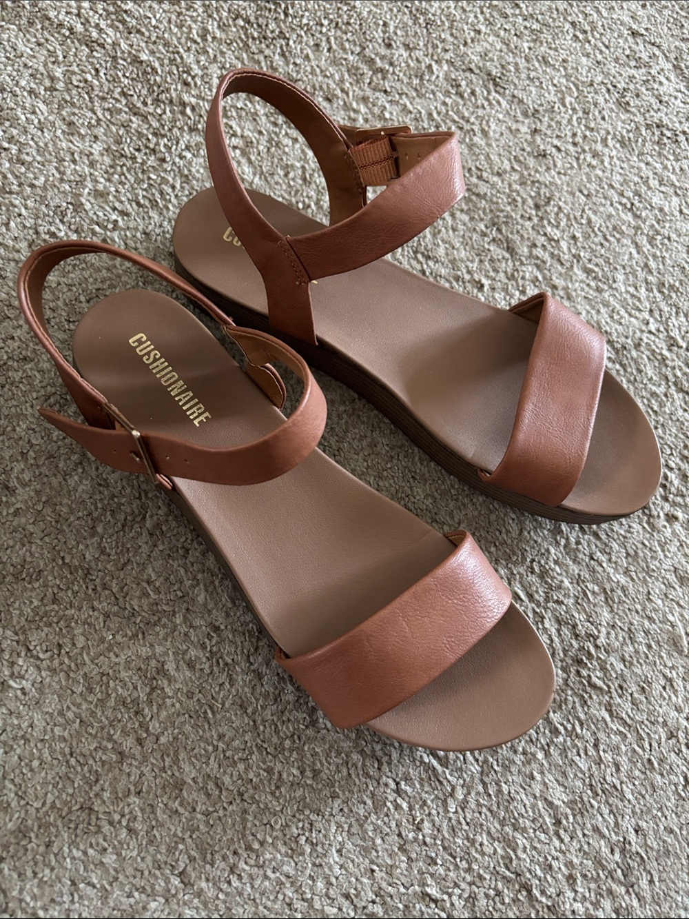 Cushionaire Women's Brown Sandals, size 10